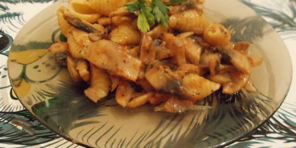 Рецепт паста с грибами и луком