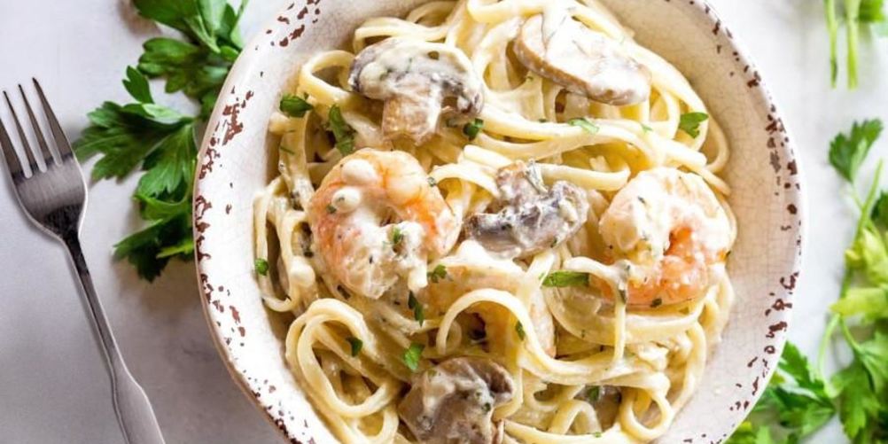 Рецепт паста с креветками и грибами в сливочном соусе