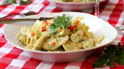 Паста с курицей и брокколи