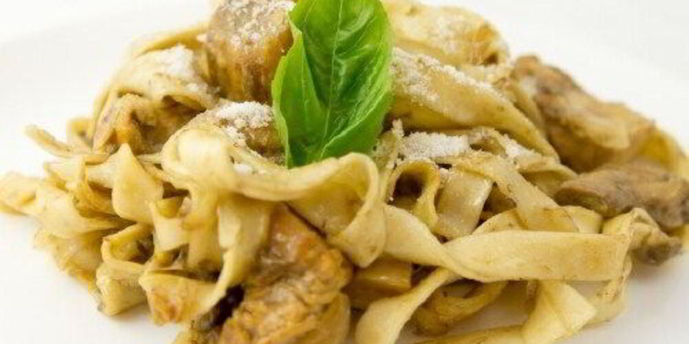 Рецепт паста с курицей и грецкими орехами