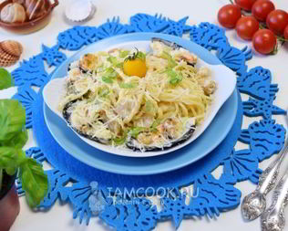 Паста с морепродуктами в сливочном соусе