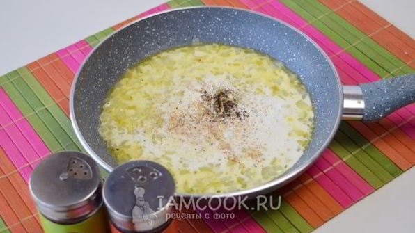 паста с морепродуктами в сливочном соусе