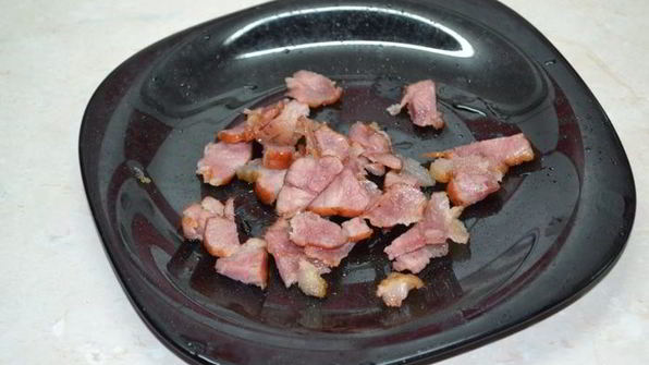 паста с перепелиными яйцами и сыром джюгас