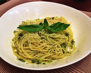 Паста с песто по-генуэзски