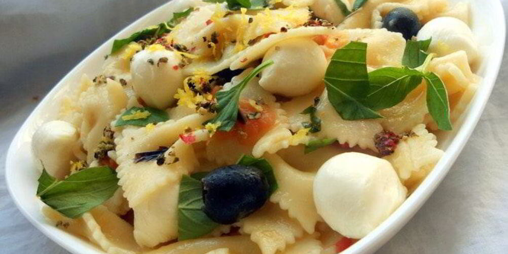 Рецепт паста с помидорами, маслинами и базиликом