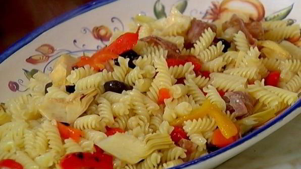 паста с салями и артишоками