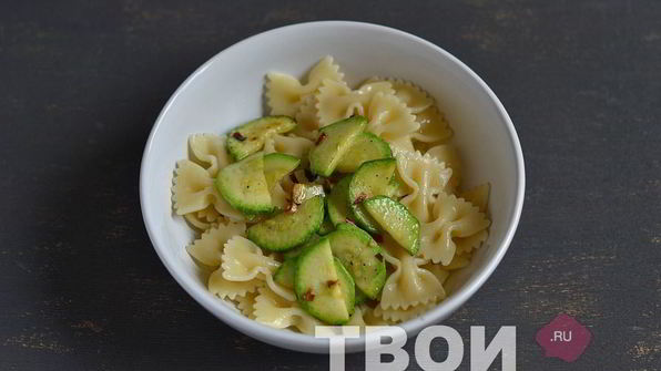 паста с цукини и козьим сыром