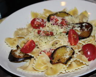 Паста с жареными баклажанами