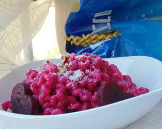 Паста со свекольным песто