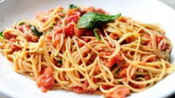 спагетти с помидорами и фаршем