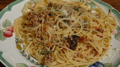 Спагетти с телятиной и сельдереем