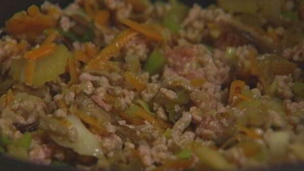 спагетти с телятиной и сельдереем