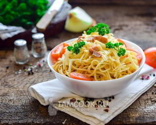 Спагетти с ветчиной и сыром