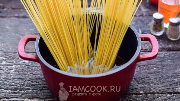 спагетти с ветчиной и сыром