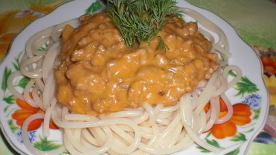 Спагетти в соусе Болоньезе с сыром