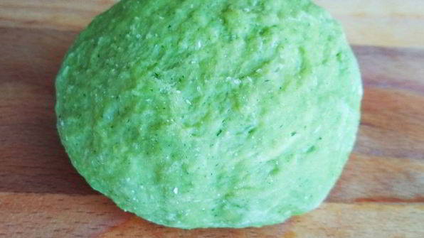 зеленая паста с кабачками и грудкой