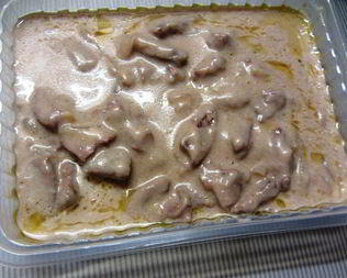 Бефстроганов с жареным картофелем