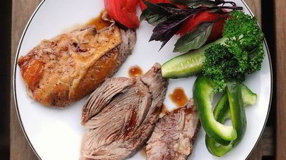 Голень индейки в рукаве для запекания