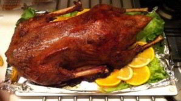 гусь с апельсинами, запеченный в духовке