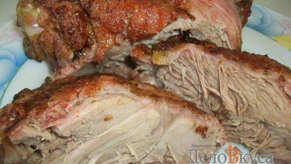 индейка маринованная в майонезе с розмарином и специями