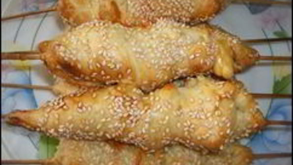 индейка с сыром в тесте на шпажках