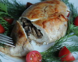 Куриная грудка, фаршированная шампиньонами
