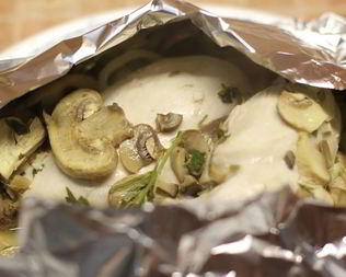 Куриная грудка с шампиньонами