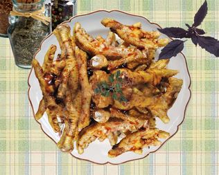 Куриные лапки в медово-горчичном соусе