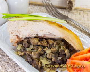 Курица, фаршированная грибами