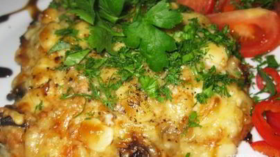 Мясо с грибами и сыром