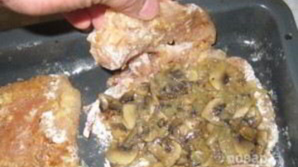 мясо с грибами и сыром