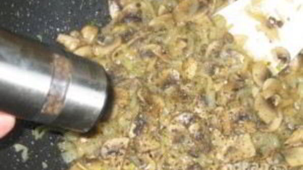 мясо с грибами и сыром