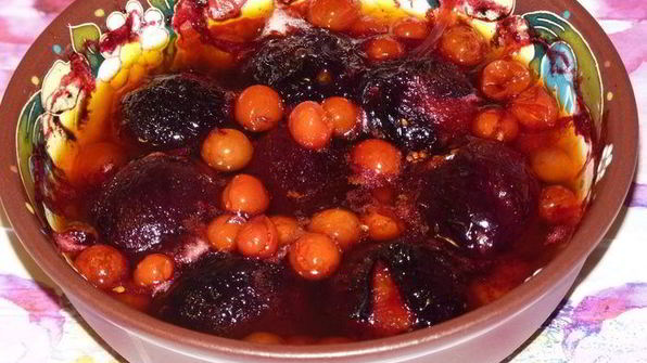 пикантная утка со сливами