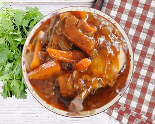 Рябчик тушеный в вине