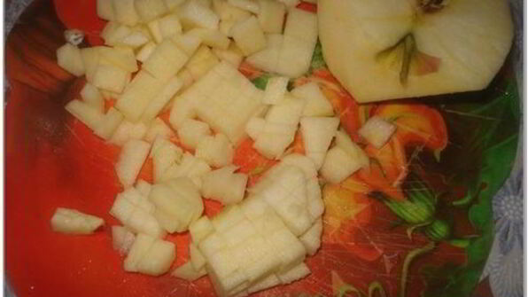 салат с кальмарами, цыпленок табака и куриные крылышки барбекю