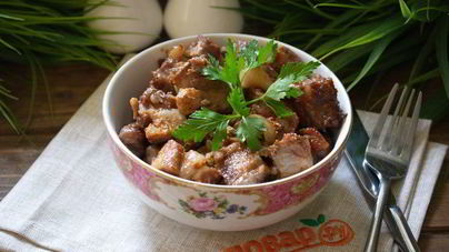 Свиная шея кусочками в духовке