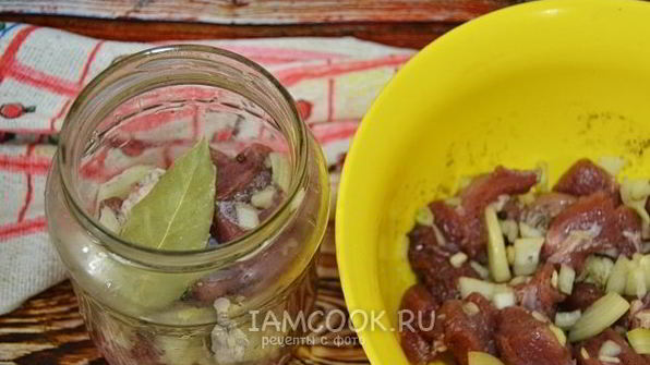 свиная тушенка с перловкой