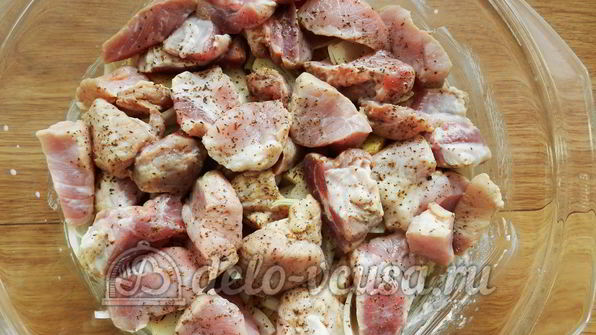 свинина с овощами в духовке
