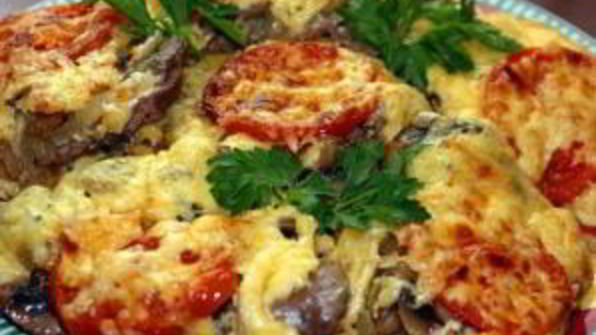 свинина в духовке с грибами