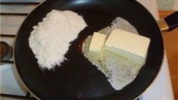 свинина, запеченная с овощами под соусом бешамель