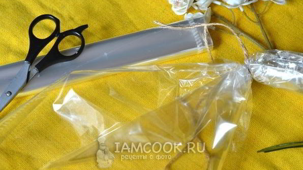 цыпленок в ореховом соусе в рукаве