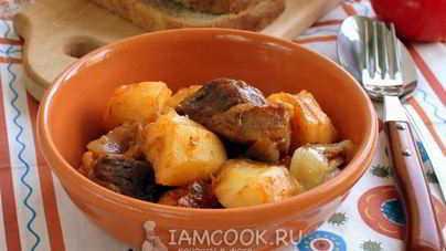 Тушеная баранина с картошкой в мультиварке