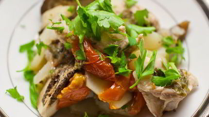 Тушеная курица с овощами