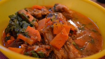 Тушеные свиные ребрышки в мультиварке