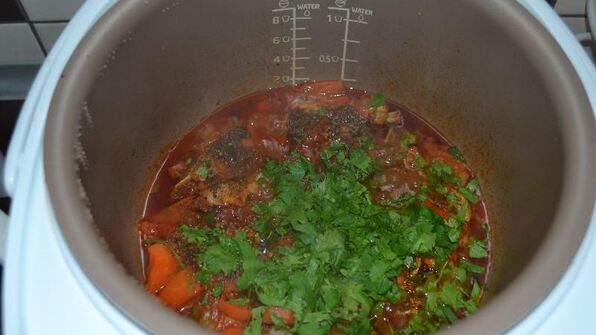 тушеные свиные ребрышки в мультиварке