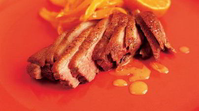 Утка с острым апельсиновым гарниром