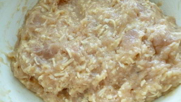 вареная куриная колбаска