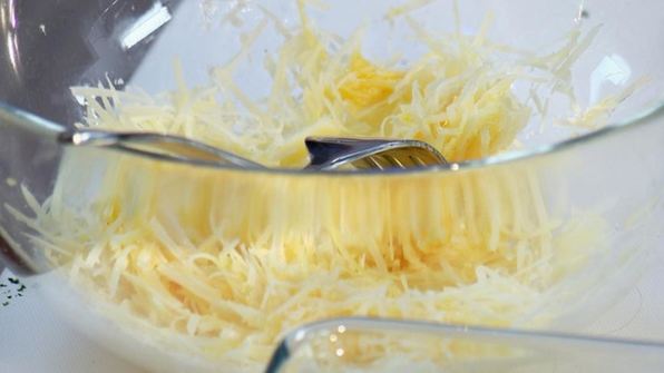 ньокки из шпината с тилапией в томатном соусе