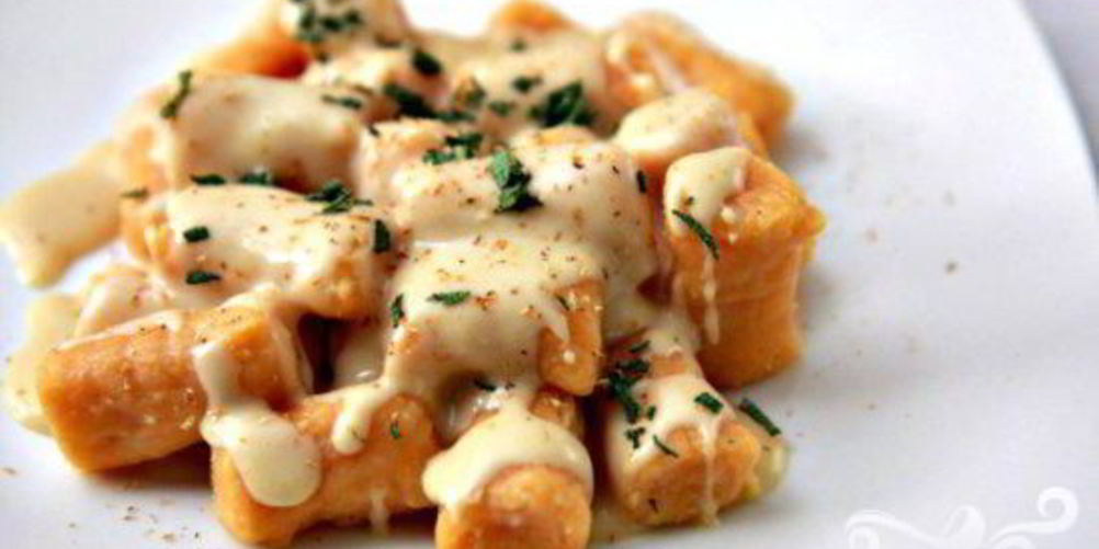 Рецепт ньокки из сладкого картофеля с сырным соусом