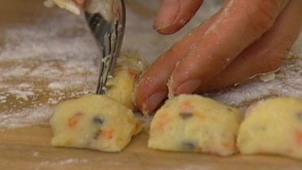 ньокки с морковью и оливками